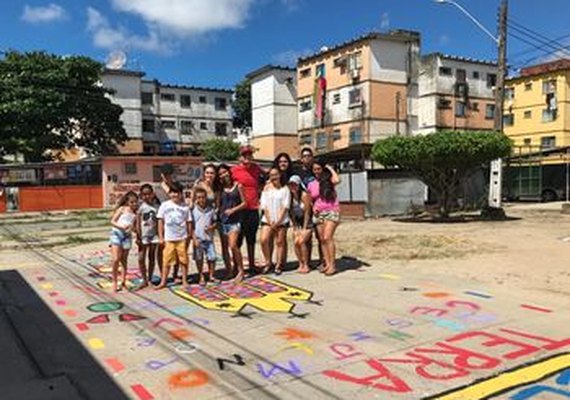 Projeto de extensão traz cor e alegria para calçadas da capital