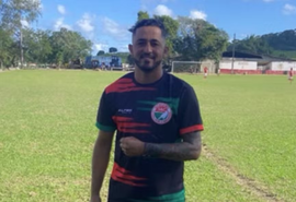 Treinador de clube de futsal é morto durante transmissão ao vivo de partida
