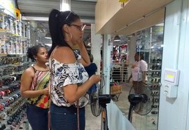 Lojistas do Shopping Popular tiram dúvidas sobre como atrair clientes