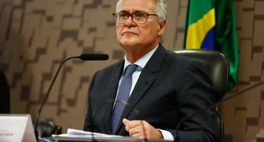 Renan Calheiros invoca o povo contra anistia a golpistas e define 'condição' de Bolsonaro