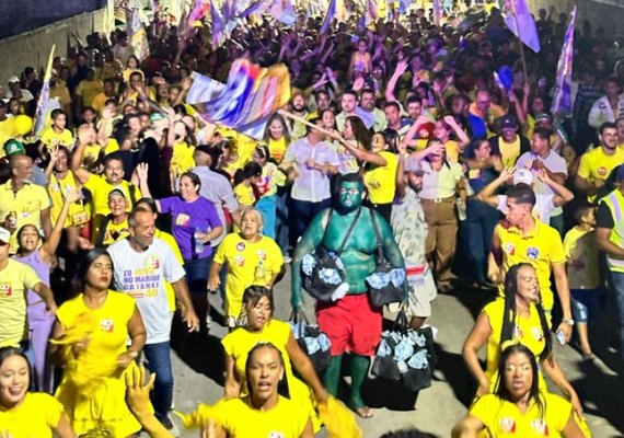 Antonino da Coopaiba realiza grande caminhada no Pontal do Peba