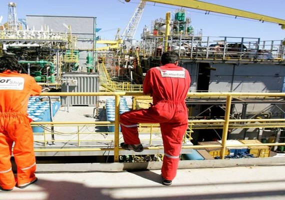 Servidores da Petrobrás AL fazem greve contra punições