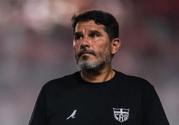 Barroca pede torcida no Rei Pelé e exalta grupo após primeira vitória do CRB