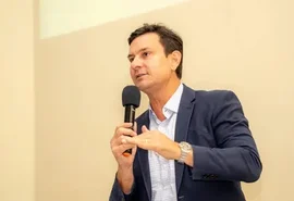 Temendo perder emendas, prefeitos pedem fim de impasse Lira x Renan