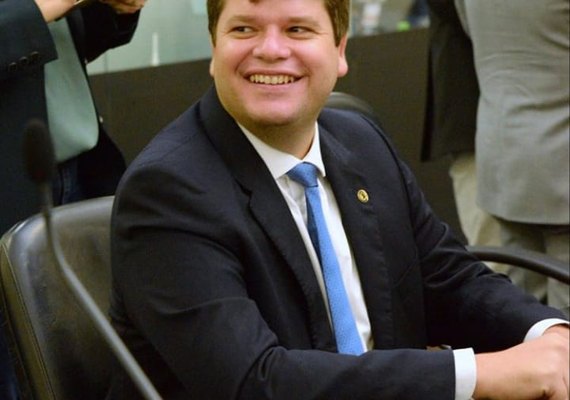 Nem JHC, nem Gaspar: PSL vai participar da coligação de Davi Filho