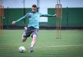 CSA acerta contratação com o atacante Aylon