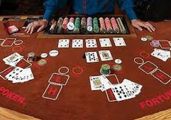 Como Jogar Pai Gow Póquer