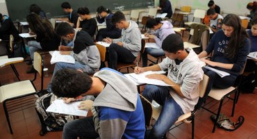 Novo ensino médio: ‘País adota neste ano a mais perversa das reformas'