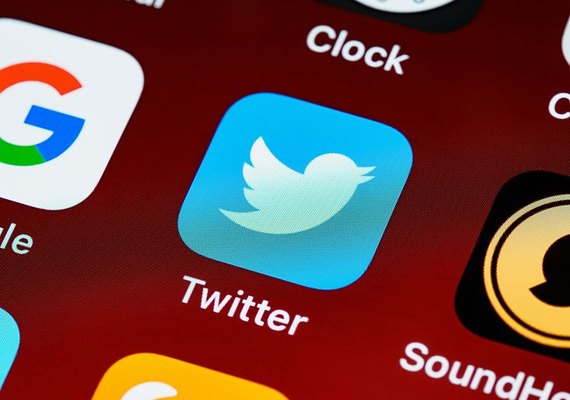 Twitter diz que demitiu 50% da equipe; rede tranquiliza sobre conteúdo