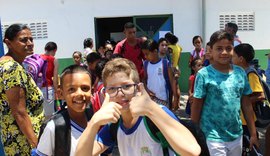 Ano letivo 2020 começa em 81 escolas nesta segunda-feira