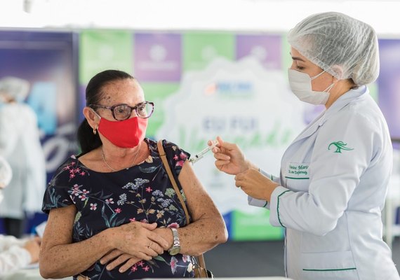 Maceió começa a vacinar gestantes e puérperas com comorbidades hoje (16)