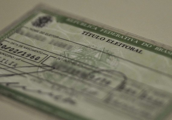 Termina prazo para tirar versão impressa do título eleitoral