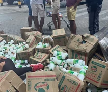 Pallets desabam dentro de supermercado e deixam mãe e filha feridas
