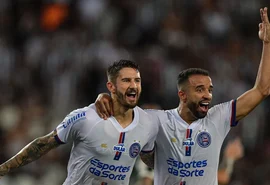 Bahia vence Botafogo, que deixa liderança do Brasileirão