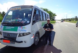 Arsal aborda mais de 300 veículos de transporte intermunicipal nesta quinta-feira (30)