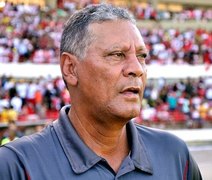 Ídolo do CRB, Joãozinho Paulista sofre AVC e é internado em Maceió