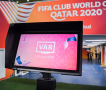 Fifa deve testar VAR em escanteios na Copa de 2026