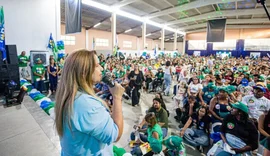 Rute Nezinho assume compromisso com mães atípicas e cuidadoras