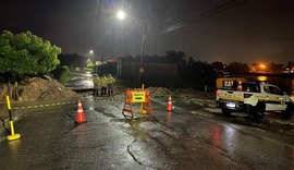 Em menos de um dia, já choveu em Penedo a metade do volume esperado para todo mês de maio