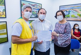 Prefeito Luciano dá posse aos membros do novo Conselho Municipal de Saúde