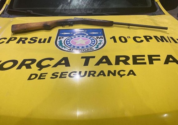 PM apreende entorpecentes e armas de fogo em Maceió e São Sebastião