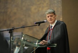 Klever Rêgo Loureiro toma posse como novo presidente do TJAL