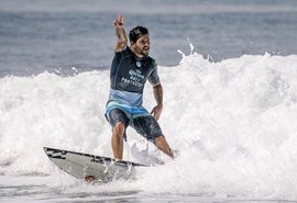 Brasileiro é campeão da etapa de Bali do Circuito Mundial de Surfe
