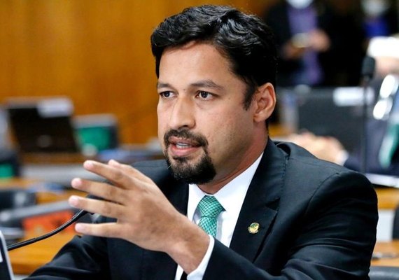 Rodrigo Cunha não assina CPI do MEC e “frustra” oposição