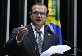 Senador do PL diz que partido não apoiará adversários de Bolsonaro em 2022