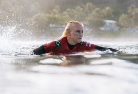 Tatiana Weston-Webb é eliminada em Bells Beach