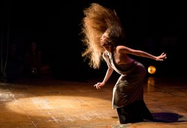 Arte Pajuçara recebe espetáculo Medusa Reversa