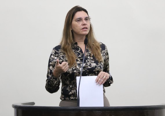 Deputada se esquiva e não diz se apoia o governo do atual presidente
