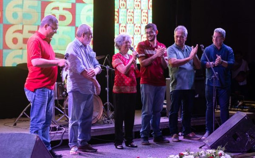 Jornal de Alagoas - Ani Belle lança primeiro álbum intitulado