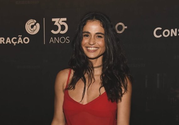 Atriz Nanda Costa critica pergunta sobre maternidade durante entrevista