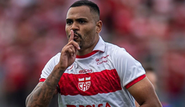 “Estão em ruínas”: Mikael provoca ASA e exalta fase do CRB