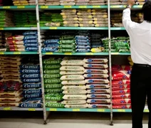 Paulo aposta em justiça fiscal e zera ICMS da cesta básica em Alagoas