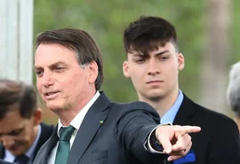 À PF empresário diz que pagou reforma de imóvel de filho de Bolsonaro