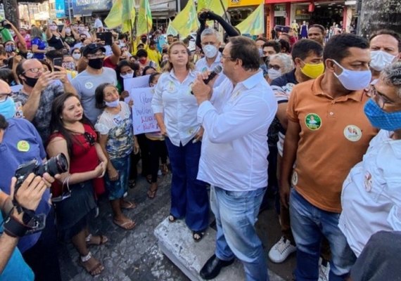 Renan retira todas as ações contra Luciano Barbosa