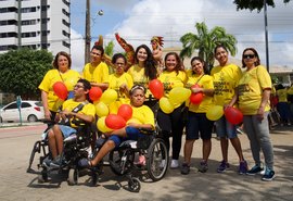 Com Funcae e Pestalozzi, Teca Nelma participa de caminhada em alusão à semana da pessoa com deficiência