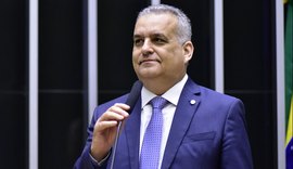 É tetra: Pela 4ª vez, Alfredo Gaspar é eleito o melhor parlamentar de Alagoas