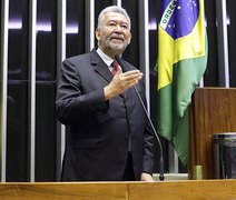 Universidades em Alagoas demonstram apoio a deputado Paulão