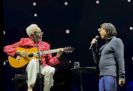 Djavan é convidado surpresa de show de Gilberto Gil
