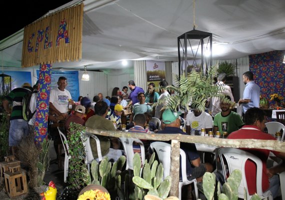 Cooperativas leiteiras participam da 37º Expo Bacia Leiteira