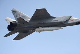 Rússia supera EUA e Ucrânia na produção de armas modernas, diz jornal americano