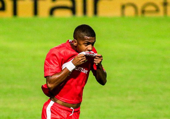 Atacante Bill abandona o CRB e atuará no futebol Ucraniano