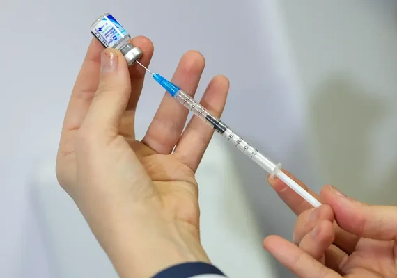 Vacina da gripe não aumenta risco da doença, reforça Ministério da Saúde