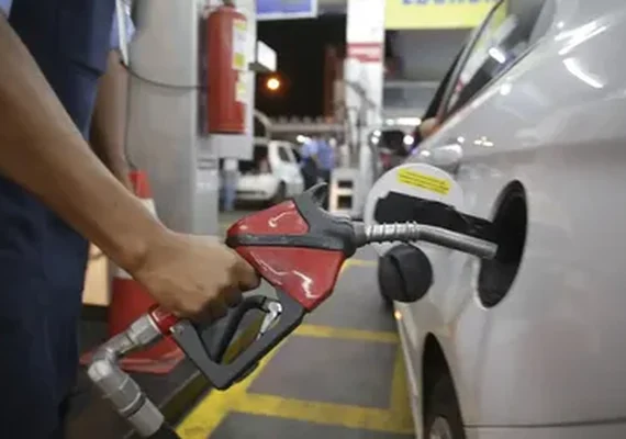 De quem é a culpa do novo aumento da gasolina em Alagoas?