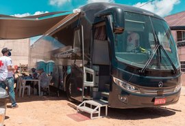 Ônibus da Vacina retorna com imunização contra a Covid-19 no Centro de Maceió