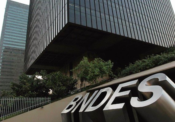 Concurso BNDES abre inscrições para 150 vagas com salários de R$ 20,9 mil