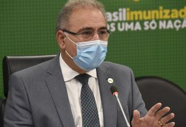 Queiroga diz que inclusão de novos grupos na vacinação atrapalha o PNI